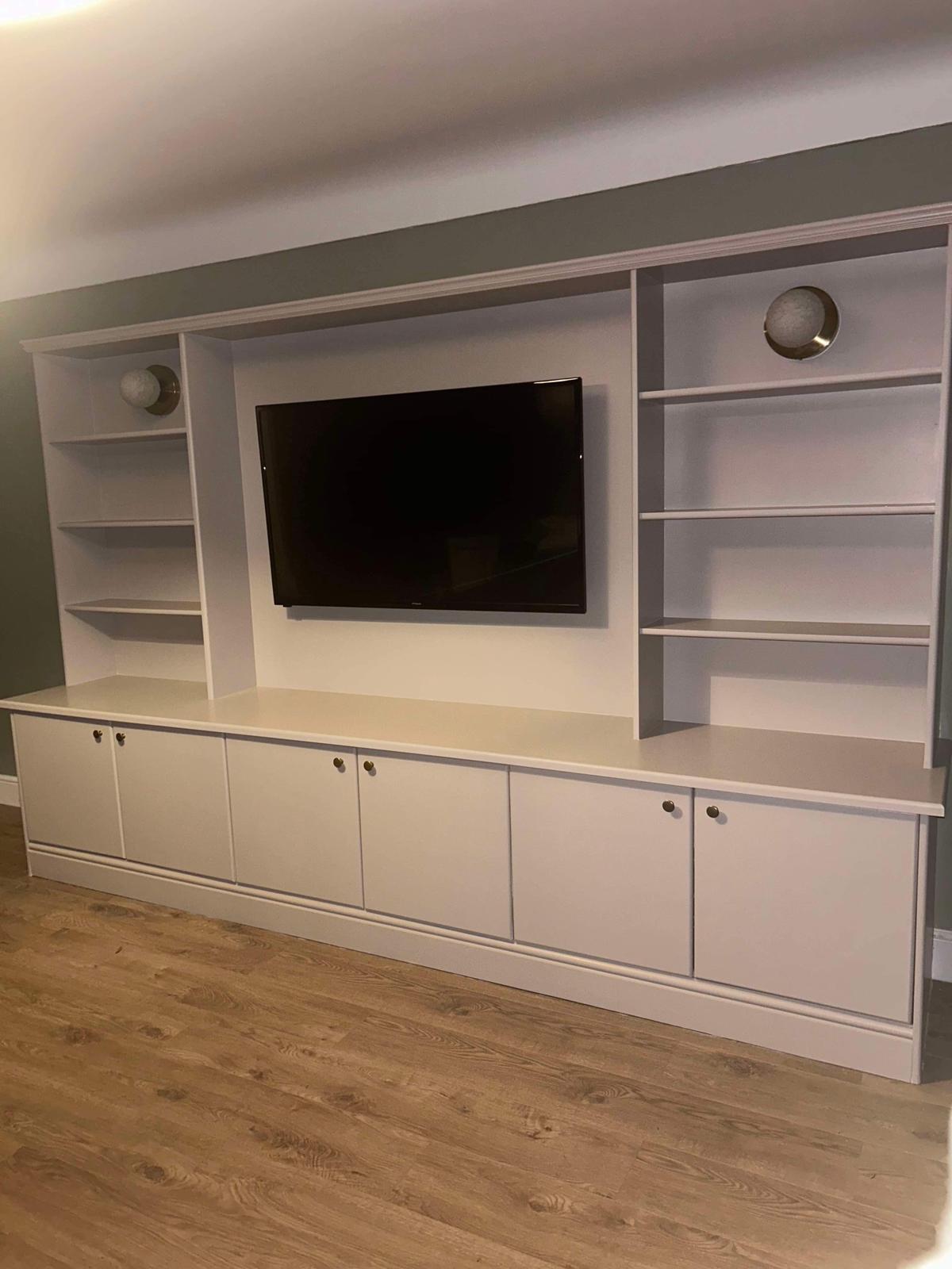 Low Media Wall Unit